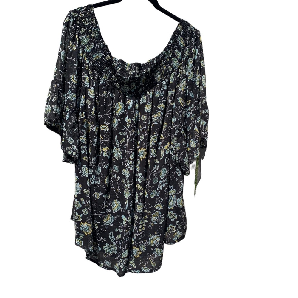 Torrid size 3 blouse